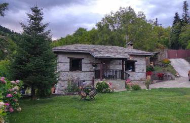 Παραδοσιακή πέτρινη κατοικία στην Βλάχα Ελάτης - Foto 1