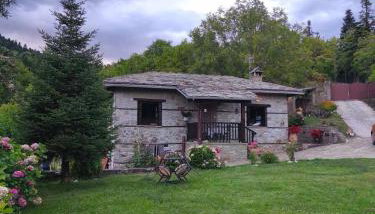 Παραδοσιακή πέτρινη κατοικία στην Βλάχα Ελάτης - Foto 1