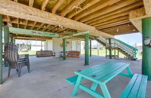 Port Sulphur Retreat with 2 Balconies and Arcade - Foto 18