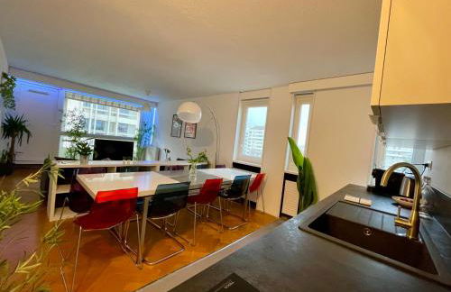 BnGo I Le Spacieux I 12 personnes, 5 chambres, 2 salle de bain, parking privé, WC séparé, Wifi - Foto 37