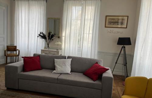 La Villa Louana 1 Appartement 160m2 sobriété,élégance en cœur de ville - Foto 8