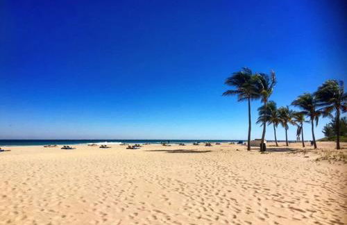 Casa Blanca - Chic Spanish-Style Cottage with Private Courtyard - Foto 11