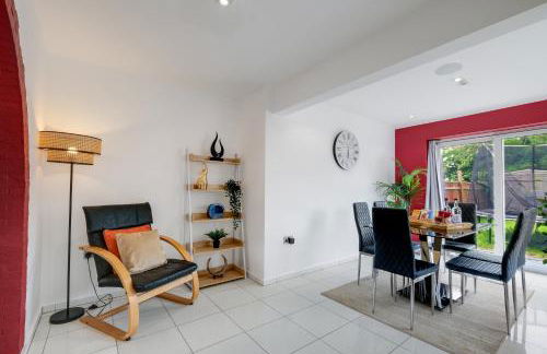 Elegant 5 Bed Home with Garden & Parking - Slough - Foto 40