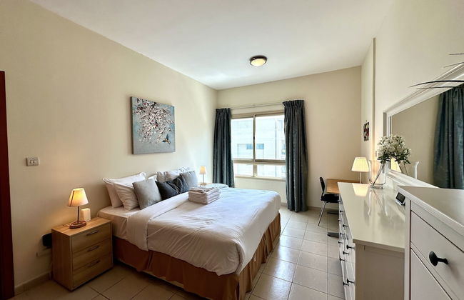 Lux BnB I Turia Tower I Lake & Garden View - Photo 3