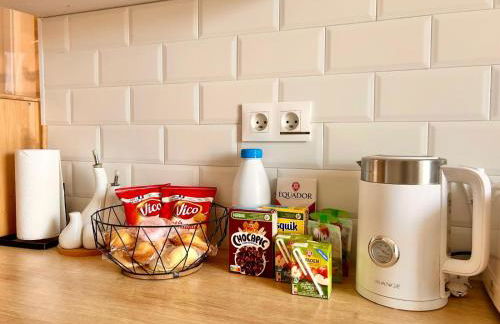 Near Port & City - Private Parking & Breakfast - Full apartment - Photo 17