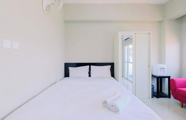 Homey And Restful Studio Royal Sentul Park Apartment - Photo 1