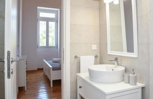 Andros Neoclassical Villa NP1926 with Private Pool - Foto 46