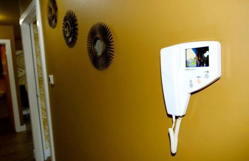 Stunningly Opulent Gold Apartment Near Sheffield FULL SKY TV - Foto 39