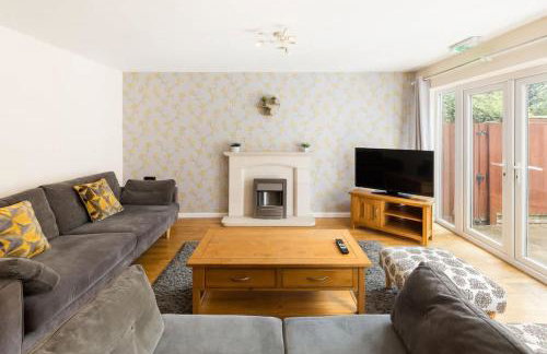 4-Bed Home for Contractors - Parking - Walk to Hospital - Foto 10