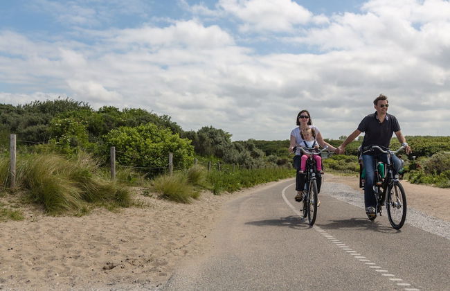Restyled Holiday Home with Fireplace near Beach - Photo 33