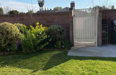 Pool Front Romantic Getaway withPrivate Entry - Foto 80