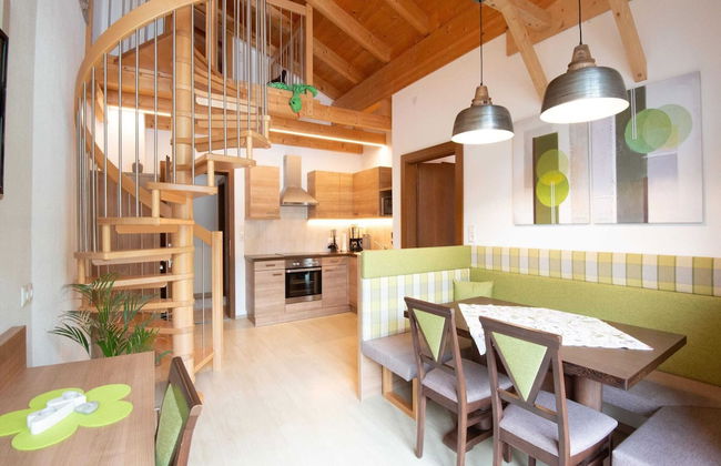 Beautiful Holiday Apartment in Umhausen With two Balconies - Foto 9