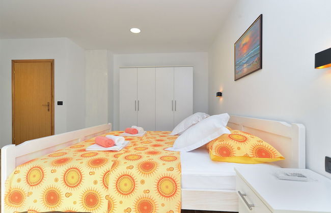 House 1958 - Photo 2