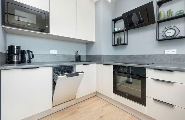 Porta Mare Studio With A/C by Renters - Photo 13