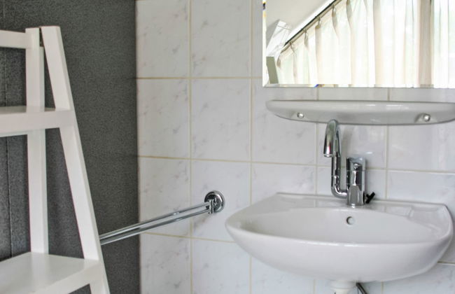 2 bedroom Apartment in Wissenkerke with garden - Photo 14