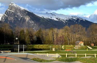 Bungalow 3 chambres pour 6 pers avec Climatisation Camping 3 etoiles - Foto 10