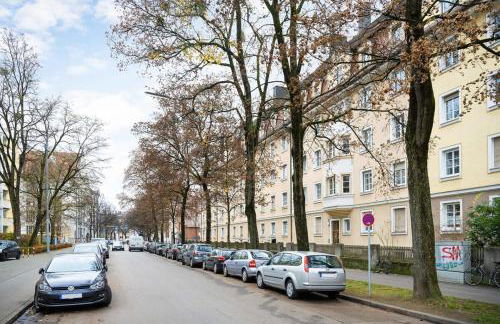 Big Central Apartment near Rotkreuzplatz with 3 BR for 12 PAX - Photo 26