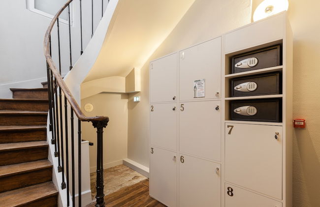 Hôtel Des Sept - Entrée autonome, réception en ligne - Encore Mieux - Foto 1