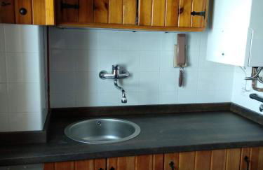 Peña del viento a pie de pistas estación San Isidro - Foto 11