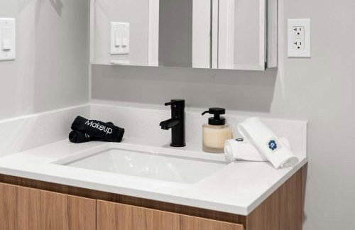 Steps from the Lake Edgewater Modern 2BD 2BA - Photo 31