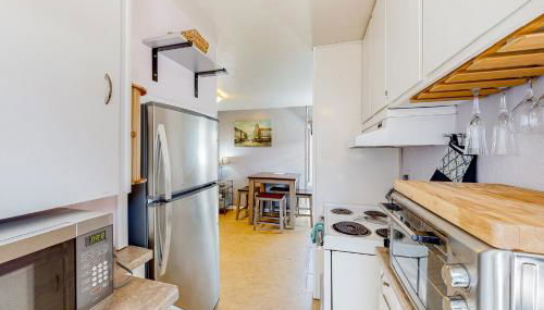 Treehouse Cottage - Photo 4