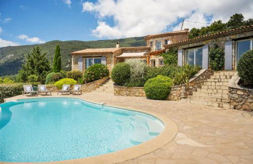 Villa La Genestière - Familienoase und Golfertraum mit Infinity-Pool und 180-Grad-Panoramablick bis zum Meer - Foto 56