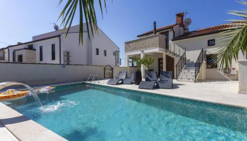 Dolce Vita Apartments with Heated Pool - Foto 2, sunbed