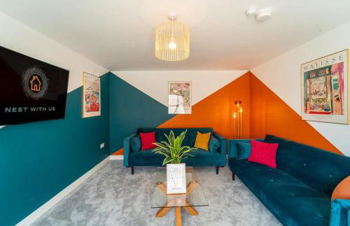 Charming 4 Bedroom House for 8 - Family Friendly - Fast WiFi - Parking - Photo 16