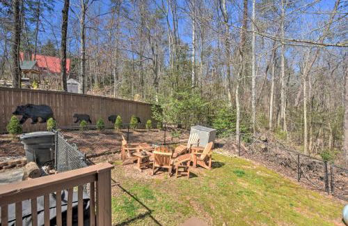 Helen Cabin with Deck and Hot Tub Less Than half Mi to Main St - Foto 29