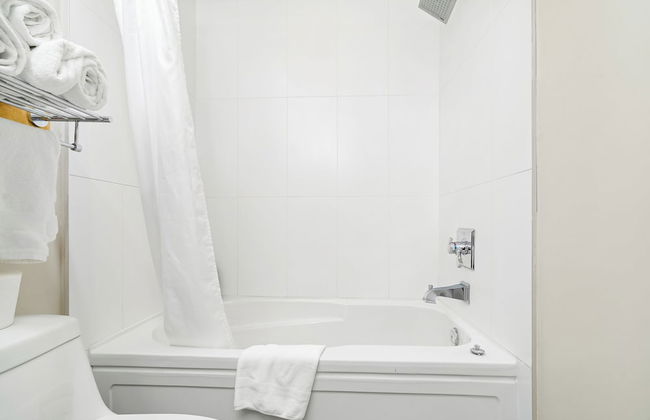 Embrace Serenity Luxe 2BR Suite - Photo 43