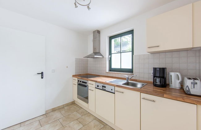 Spacious Semi-detached House With Wood Stove Located Directly on the Rennsteig - Photo 41