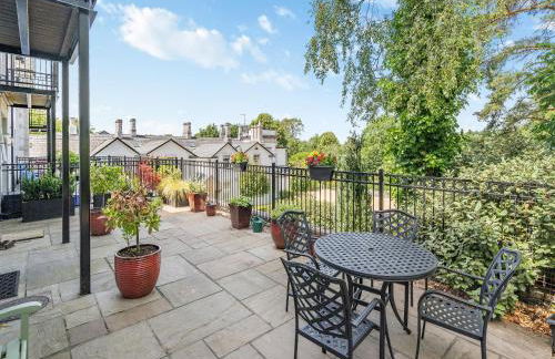 Apartment 14, Hazelwood Hall - Photo 11