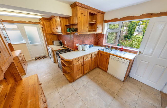 Pierocks Carver Entire House, Free Parking and Wi-fi in High Wycombe - Photo 27