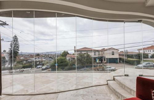 The Wave House! Custom Gem with Panoramic Views, Fire Pit, BBQ, Pool Table - Foto 4