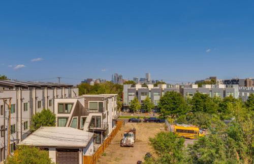 Rooftop Deck and Hot Tub Walkable Denver Townhome - Foto 25