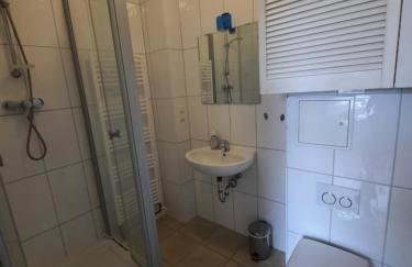 FEWO1-1 Zim Apart-4 Bett-Küche-Dusche WC-Parkplatz - Foto 5