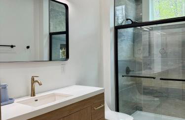 The Hollow House - Foto 22