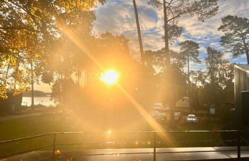Traumhaus direkt am See mit Dachterrasse, Kamin und Badewanne - Photo 29