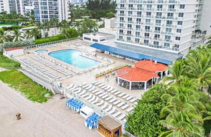 Departamento sobre la Playa con vista a la Collins Ave - Foto 11