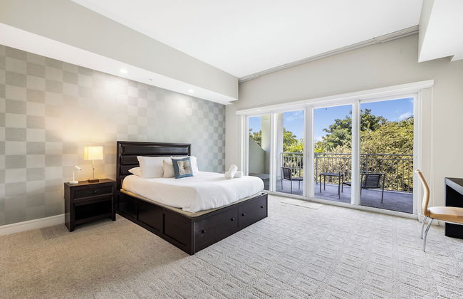 Exclusive Doral Stay W Luxury Amenities - Photo 13