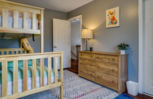 Lovely Poconos Cabin with Resort Amenities! - Foto 20