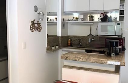 Espaçoso Flat com Varanda no Cavalinho Branco - Foto 41