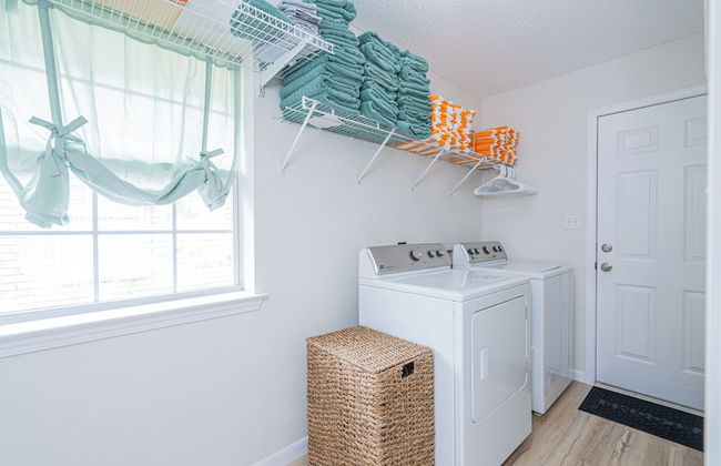 Renovated Home Near Beach and Shopping - Foto 34