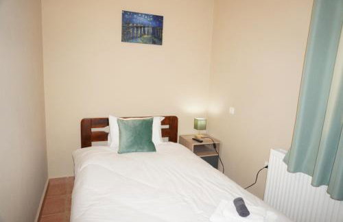 Papadakis Family Home - 2 BR Apartment - Photo 3