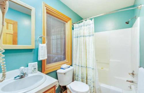 Secluded cabin on 10 acres - hot tub & game room! - Foto 15