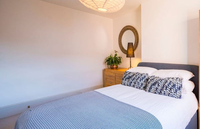 Dragon Court - 3 Beds Office Terrace Garden - Photo 7