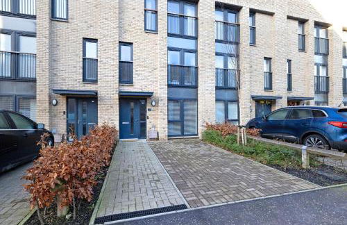 Stylish 3BR Home with Garden & Free Parking - Near O2 Academy & City Centre - Foto 29