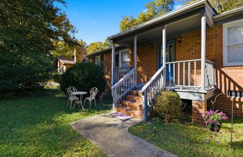 Next Stop! Comfort! 3 BR Near Amtrak Station! - Foto 21