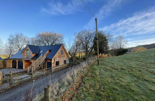 Upper Gelli Luxury Holiday Lodge, Converted Dairy & Cosy Shepherds Huts - Photo 18