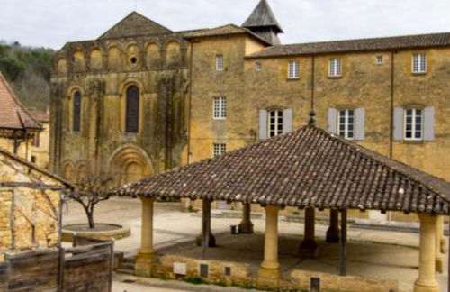 Maison confortable avec balcon au cœur de Cadouin, proche de Dordogne et grands sites touristiques - FR-1-616-196 - Foto 24